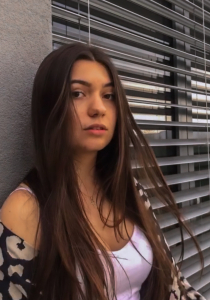 Nicole 