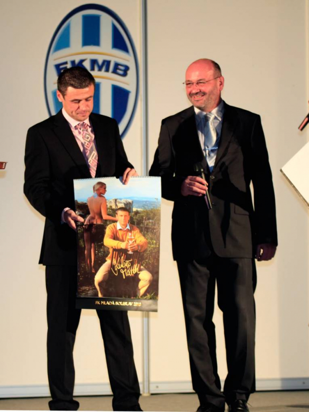 Respect vsadil na fotbal a Vlaďku Erbovou!