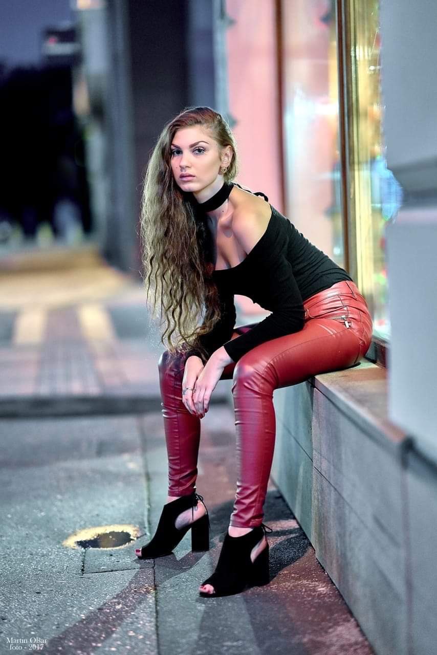 Adéla