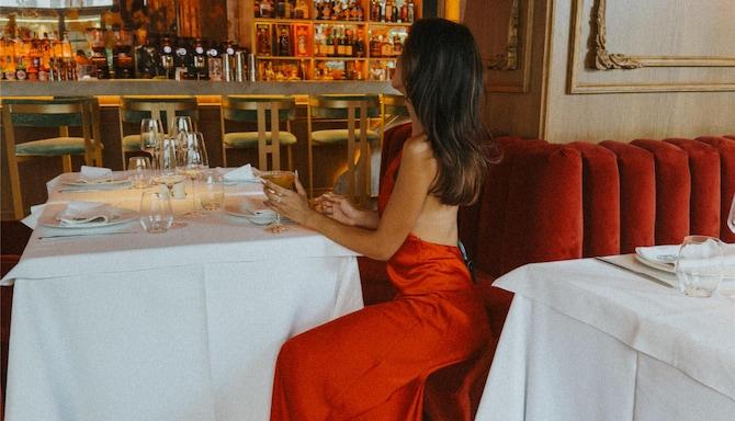 Proč modelky dávají hotelům, restauracím a lifestyle značkám skutečný příběh